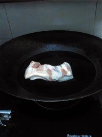 香辣回锅肉的做法步骤2
