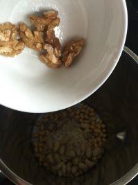 核桃花生豆浆的做法步骤8