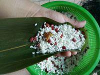 红豆蜜枣粽的做法步骤3