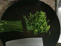 肉末韭菜花的做法步骤2
